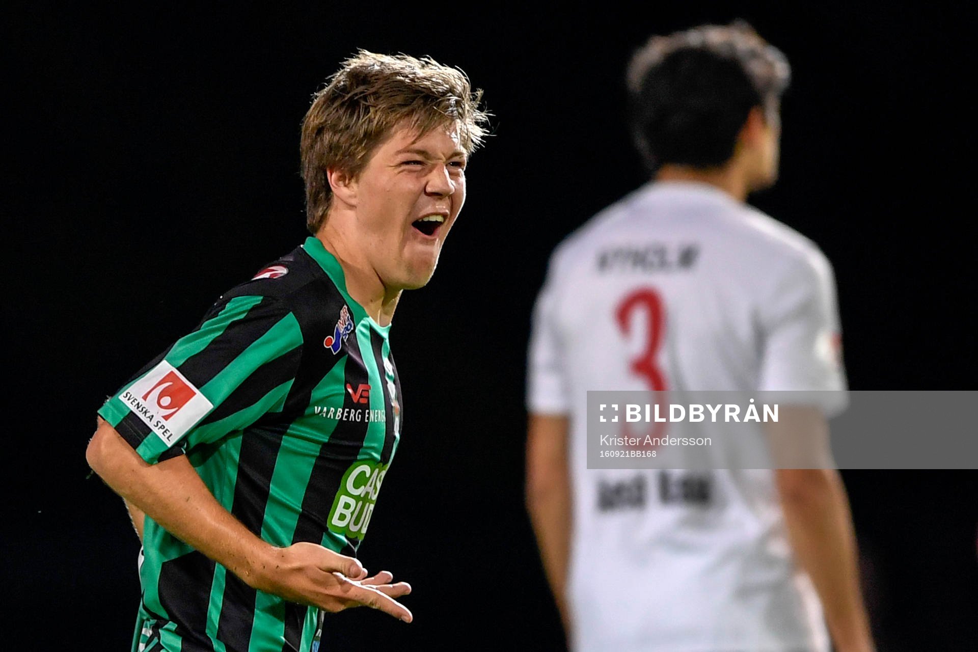 Varbergs Joel Palmquist jublar efter 1-0 under fotbollsmatchen i Superettan mellan Varberg och Dalkurd den 21 september 2016 i Varberg.