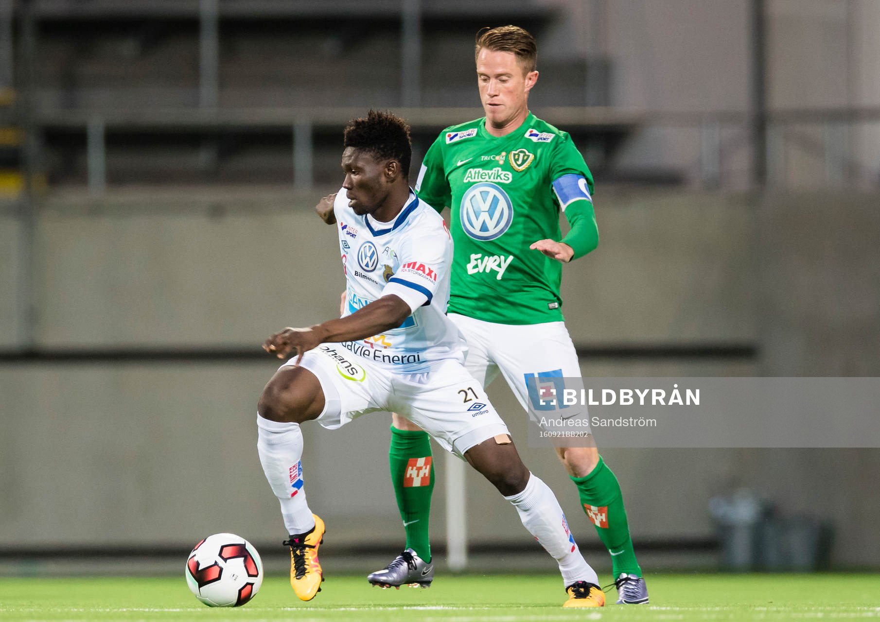 Gefles Kwame Bonsu och Jönköpings Tommy Thelin