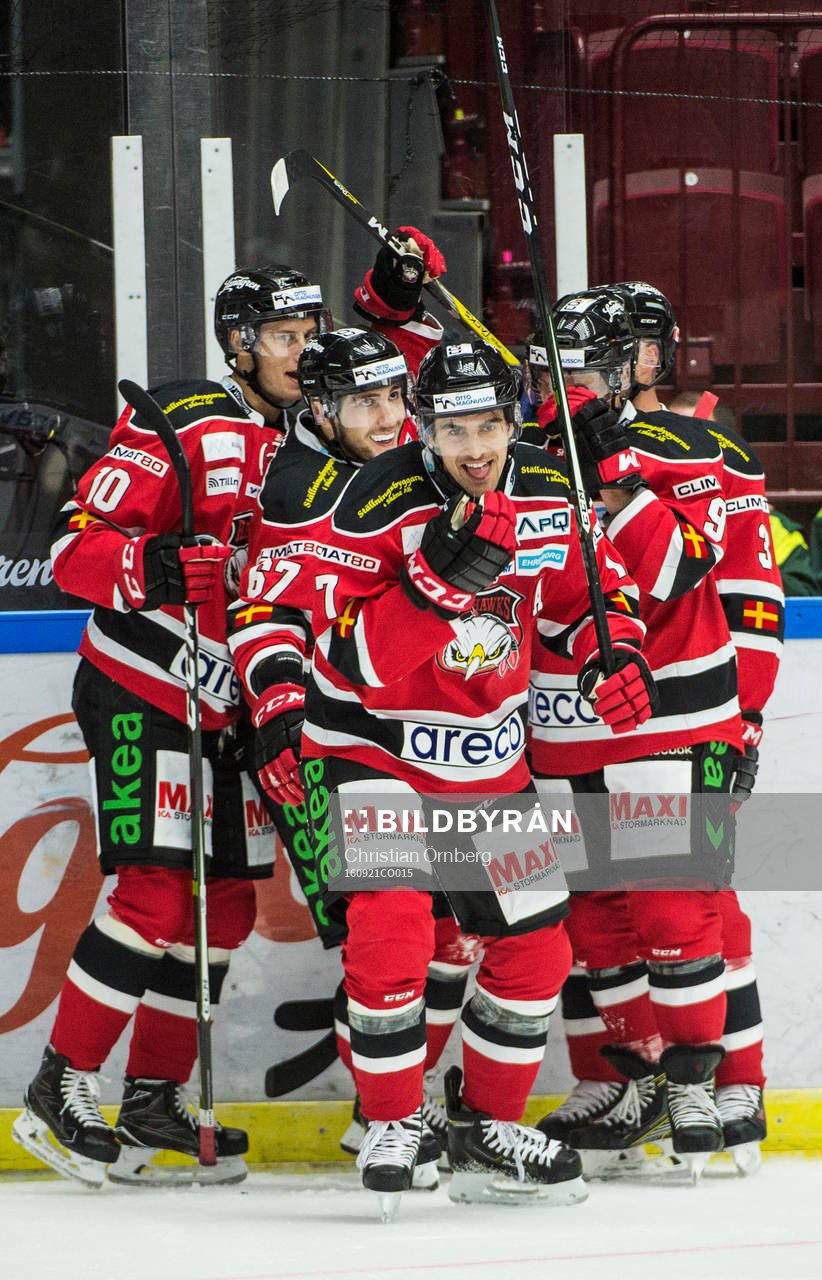 Malmö Redhawks Konstantin Komarek jublar