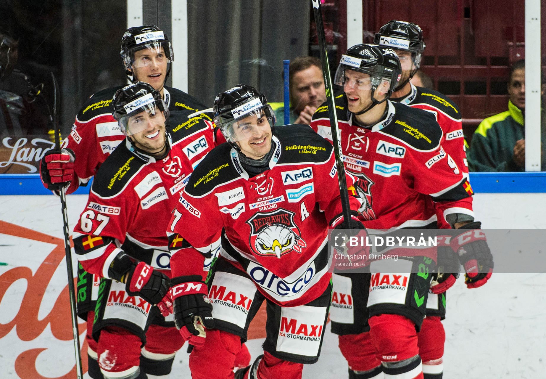 Malmö Redhawks Konstantin Komarek jublar