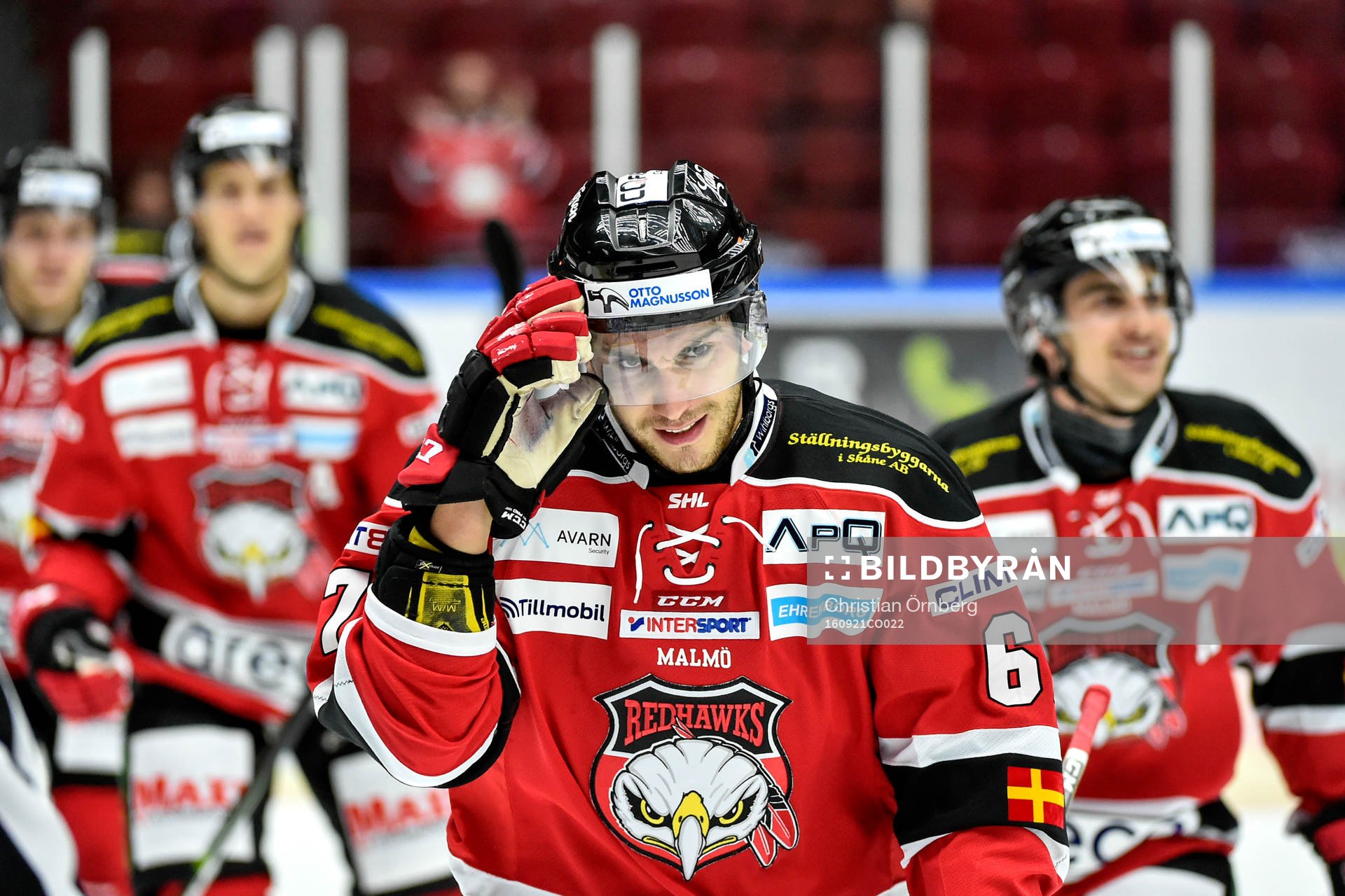 Malmö Redhawks Konstantin Komarek jublar