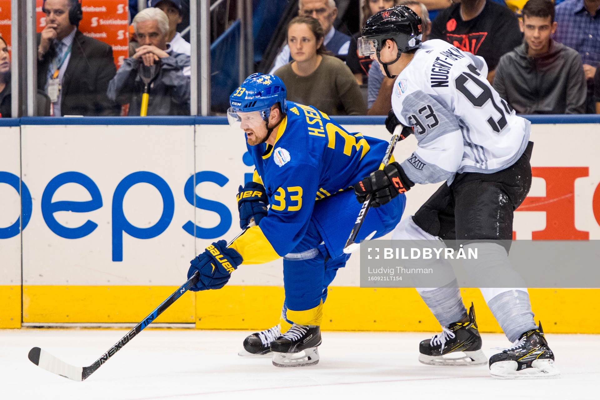 Sveriges Henrik Sedin och Nordamerikas Ryan Nugent-Hopkins