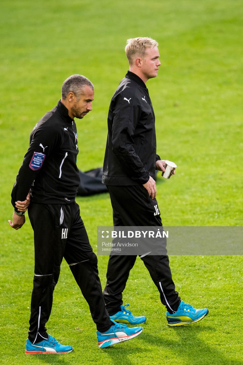 Helsingborgs manager Henrik Larsson och assisterande