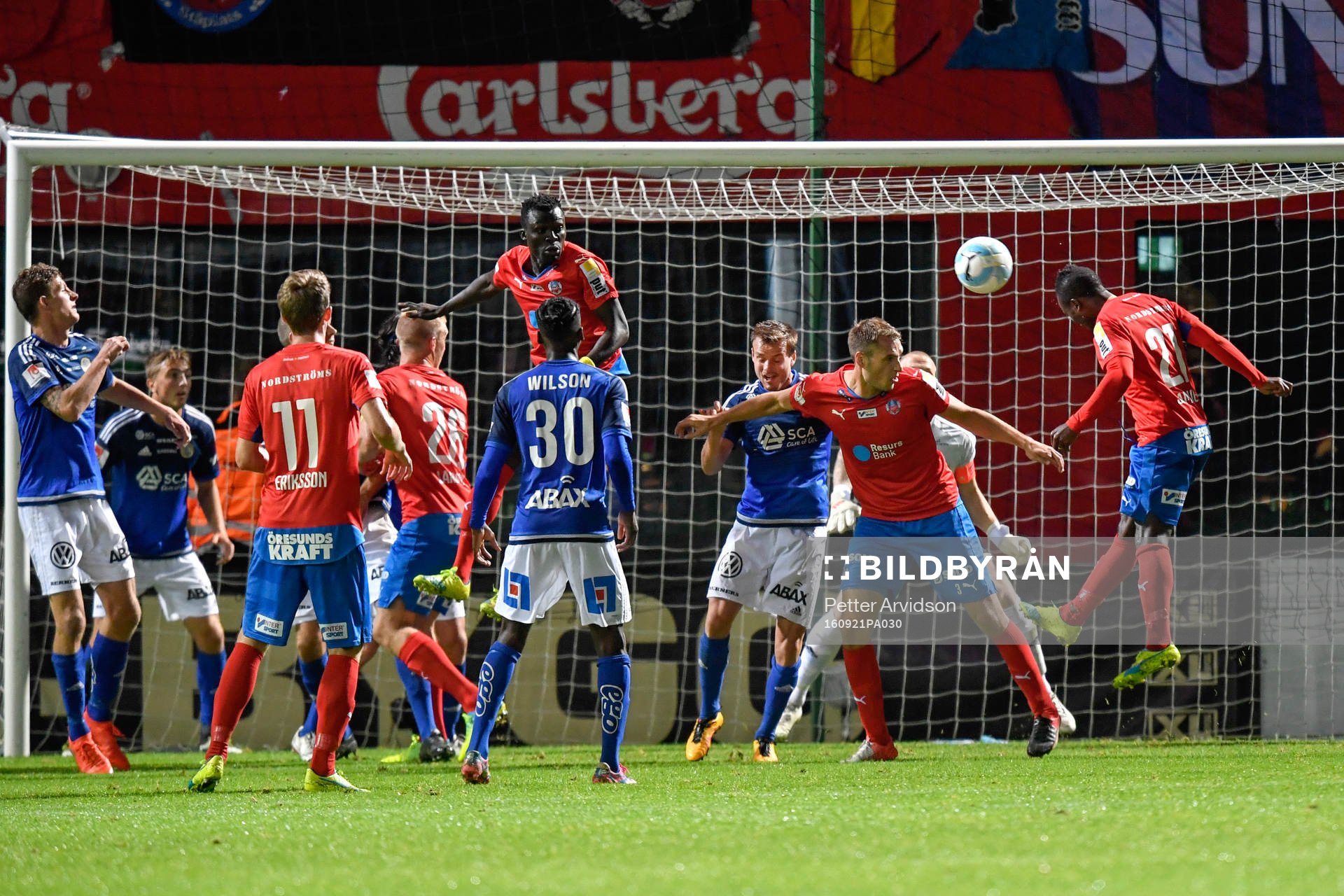 Helsingborgs Monday Samuel nickar in 1-1 under fotbollsmatchen i Allsvenskan mellan Helsingborg och GIF Sundsvall den 21 september 2016 i Helsingborg.