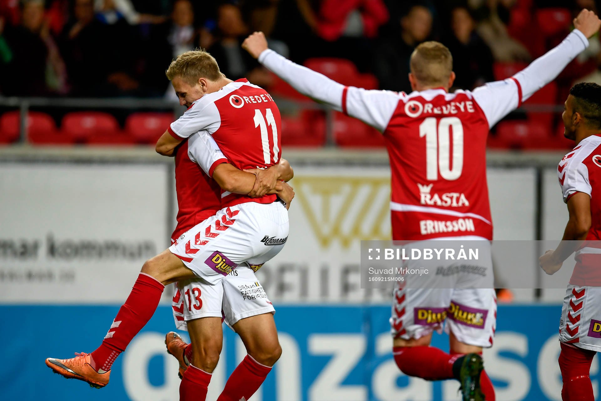 Kalmars Jonathan Ring jublar