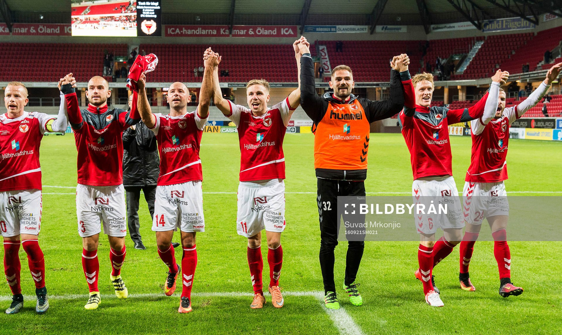 Kalmarsspelarna, med tvåmålsskytten Jonathan Ring i