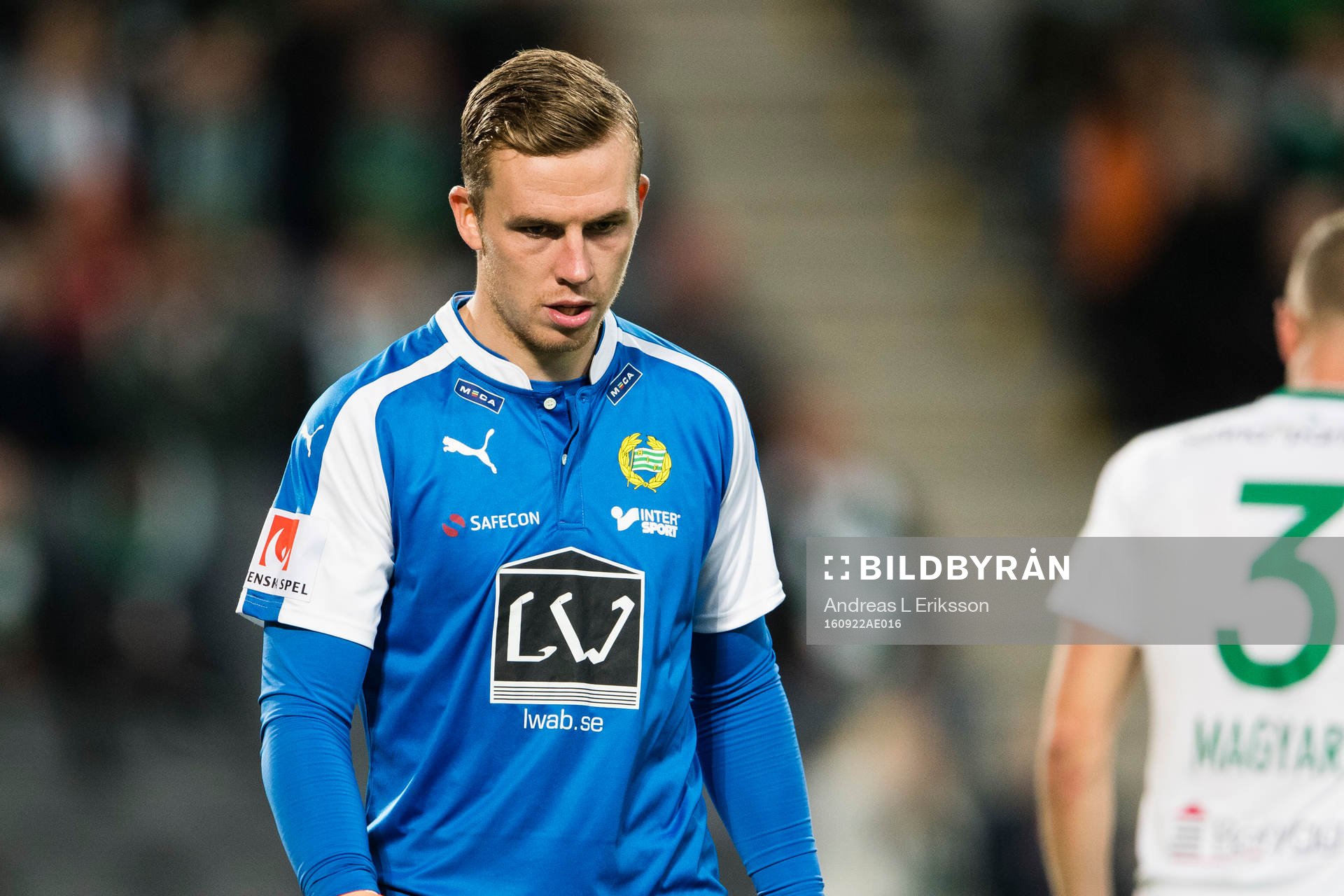 Hammarbys målvakt Ögmundur Kristinsson ser deppig ut