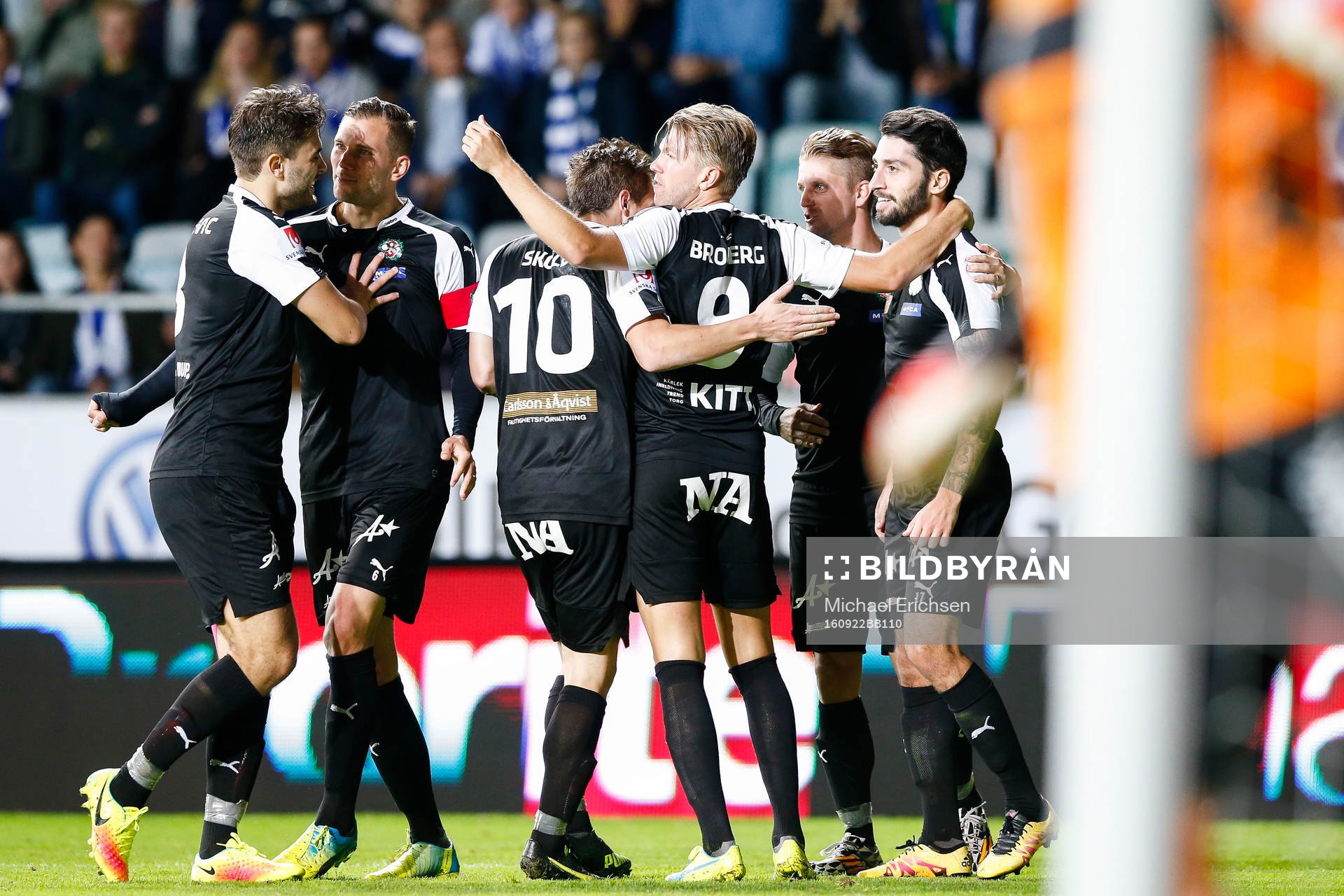 Örebros spelare jublar