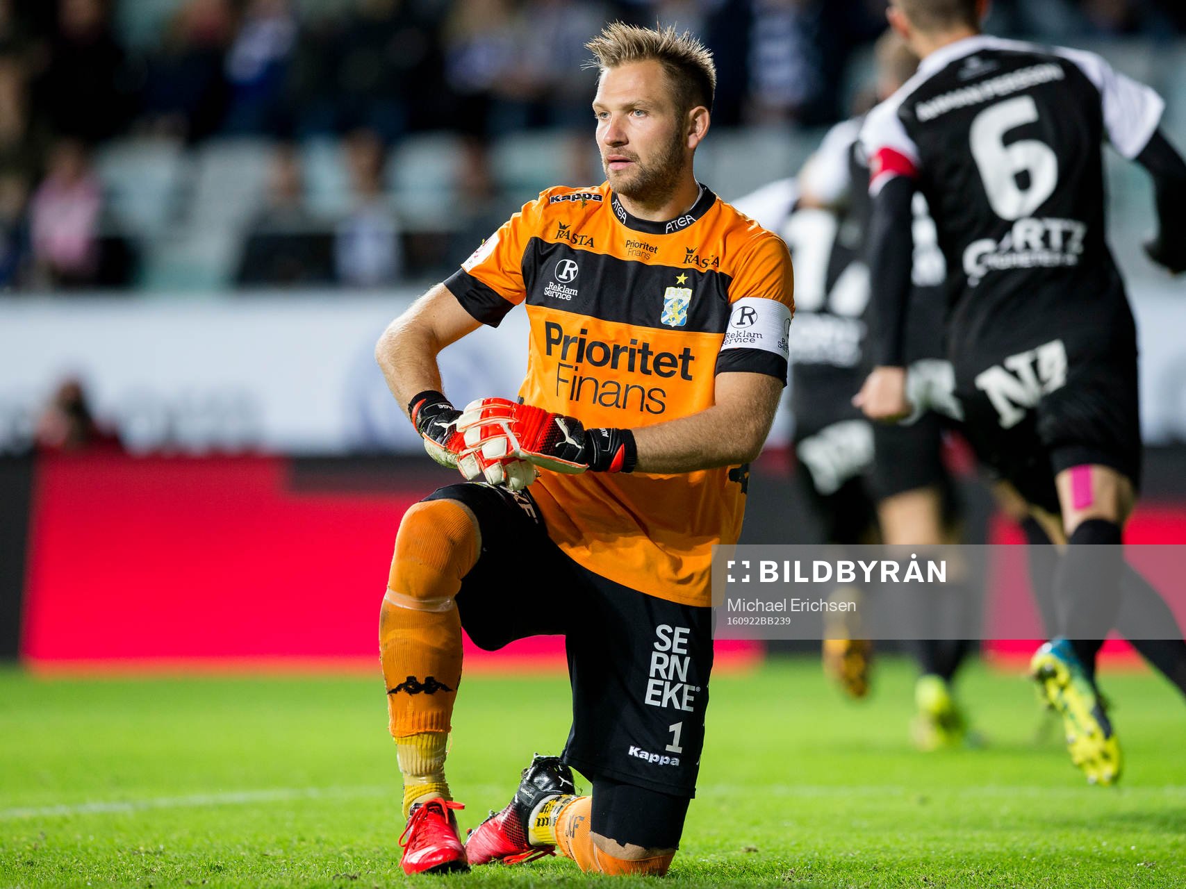 IFK Göteborgs målvakt John Alvbåge deppar