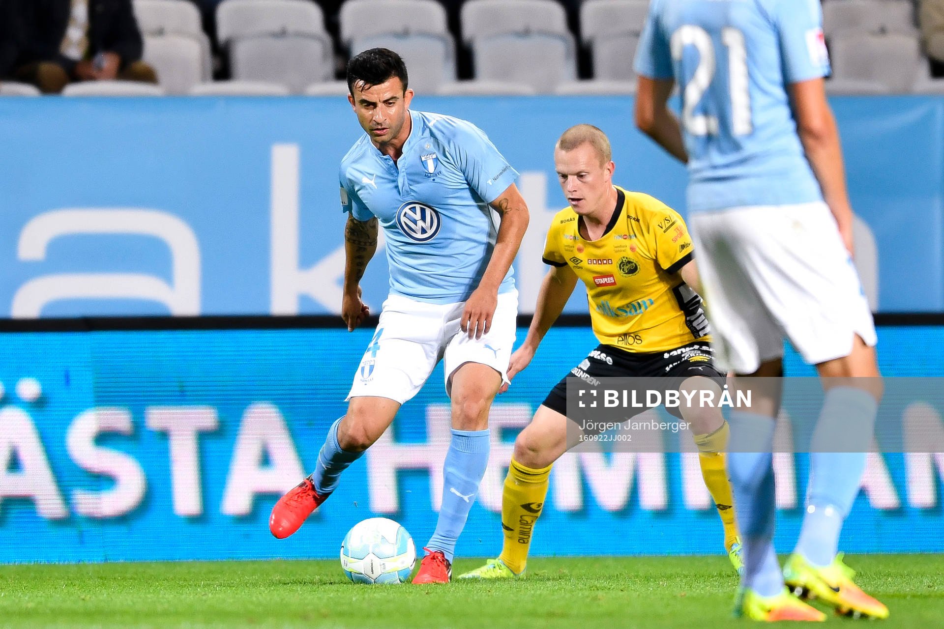Malmö FFs Behrang Safari och Elfsborgs Daniel Gustavsson