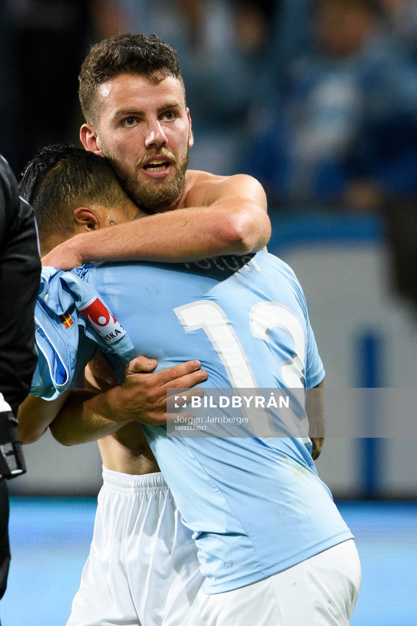 almö FFs Erdal Rakip Erdal Rakip jublar efter att gjort 1-0 under fotbollsmatchen i Allsvenskan mellan Malmö FF och Elfsborg den 22 september 2016 i Malmö.