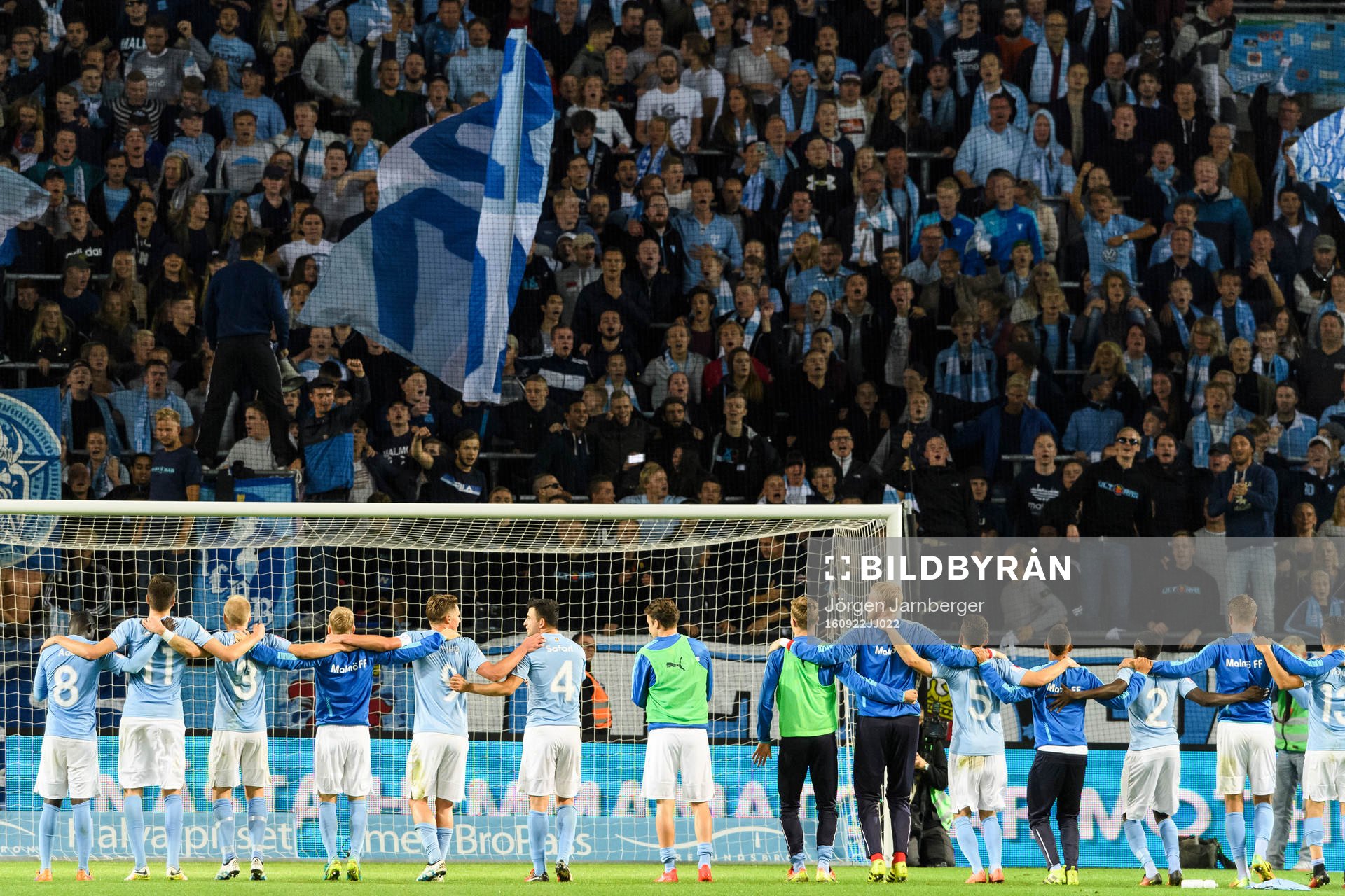 Malmö FFs spelare tackar publiken