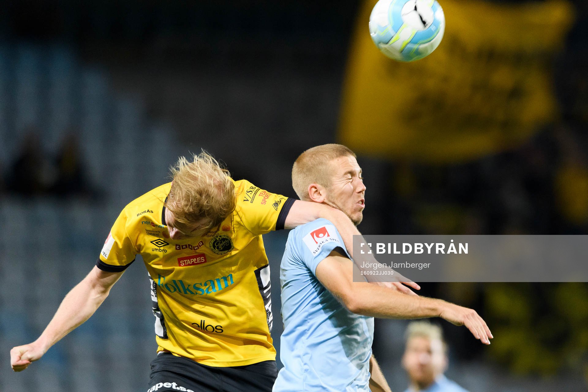 Malmö FFs Anton Tinnerholm och Elfsborgs Simon Lundevall