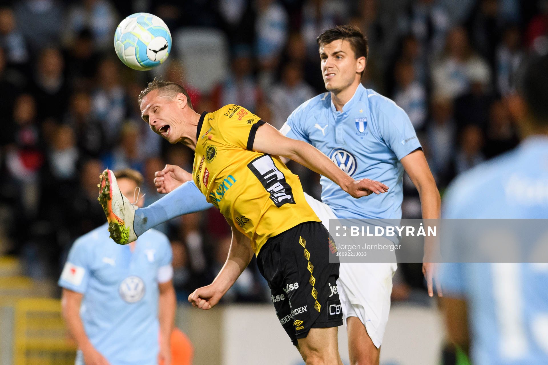 Elfsborgs Jon Jönsson Malmö FFs Alexander Jeremejeff