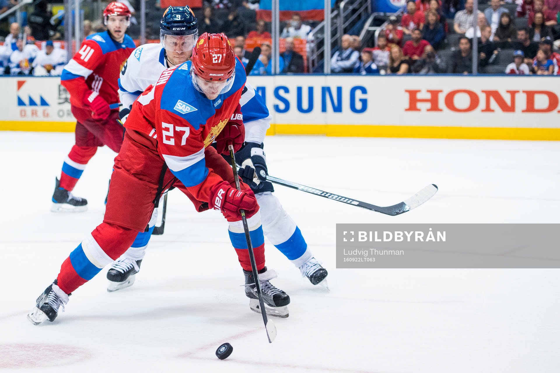Finlands Mikko Koivu och Rysslands Artemi Panarin