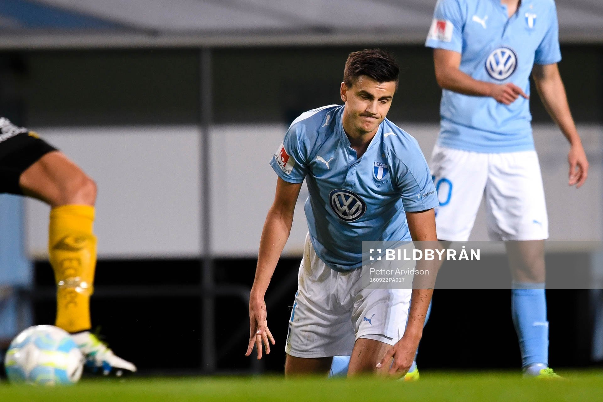 Malmö FFs Alexander Jeremejeff deppar