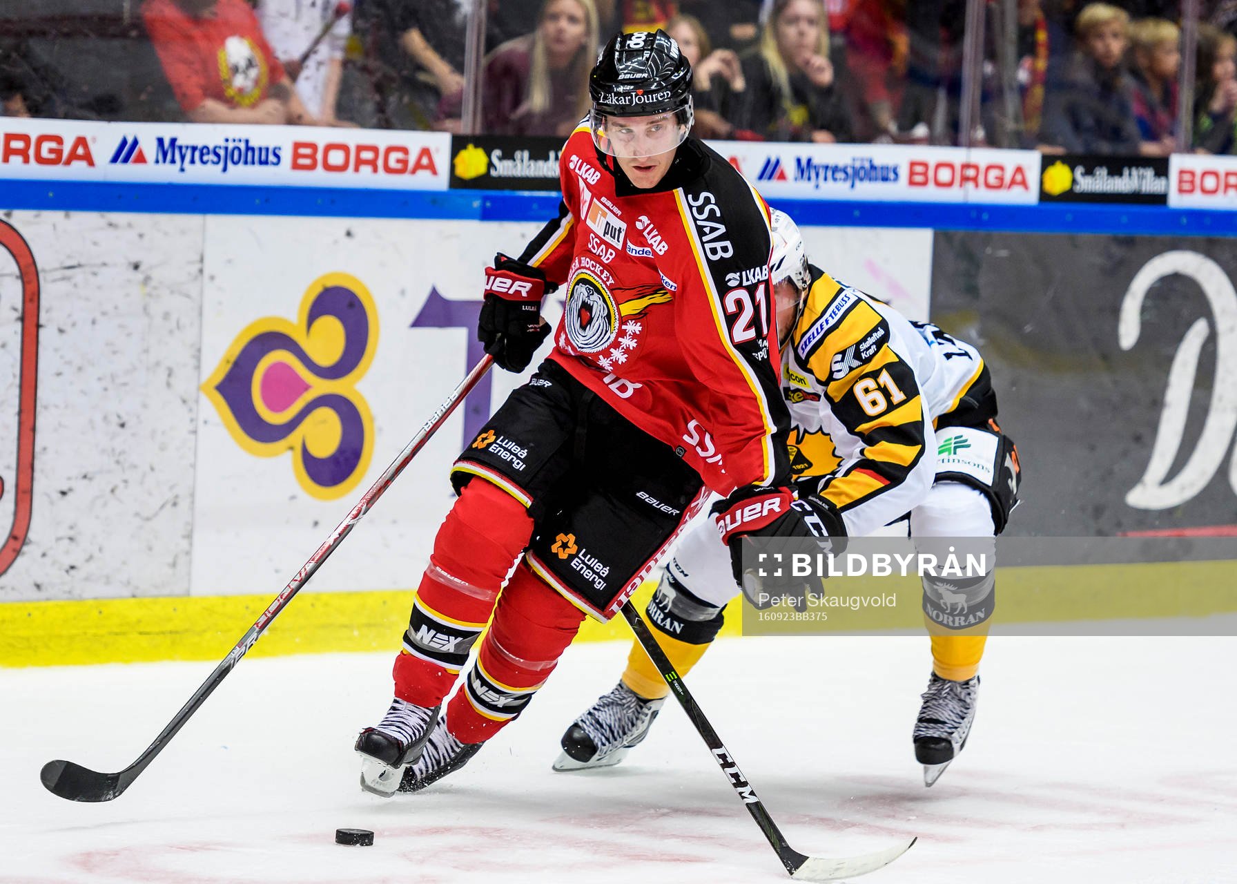 Luleås Bill Sweatt med pucken