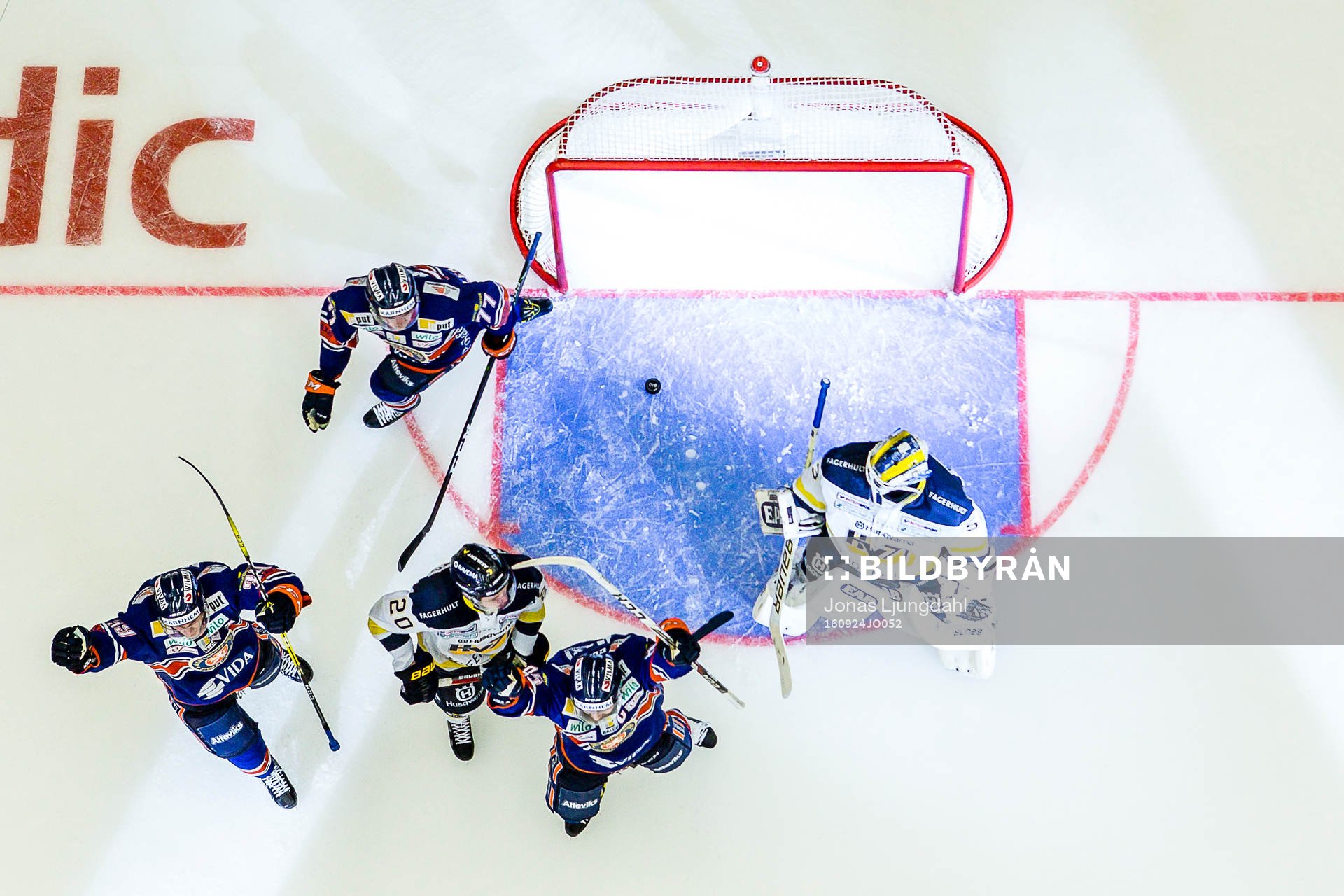 Växjös spelare jublar