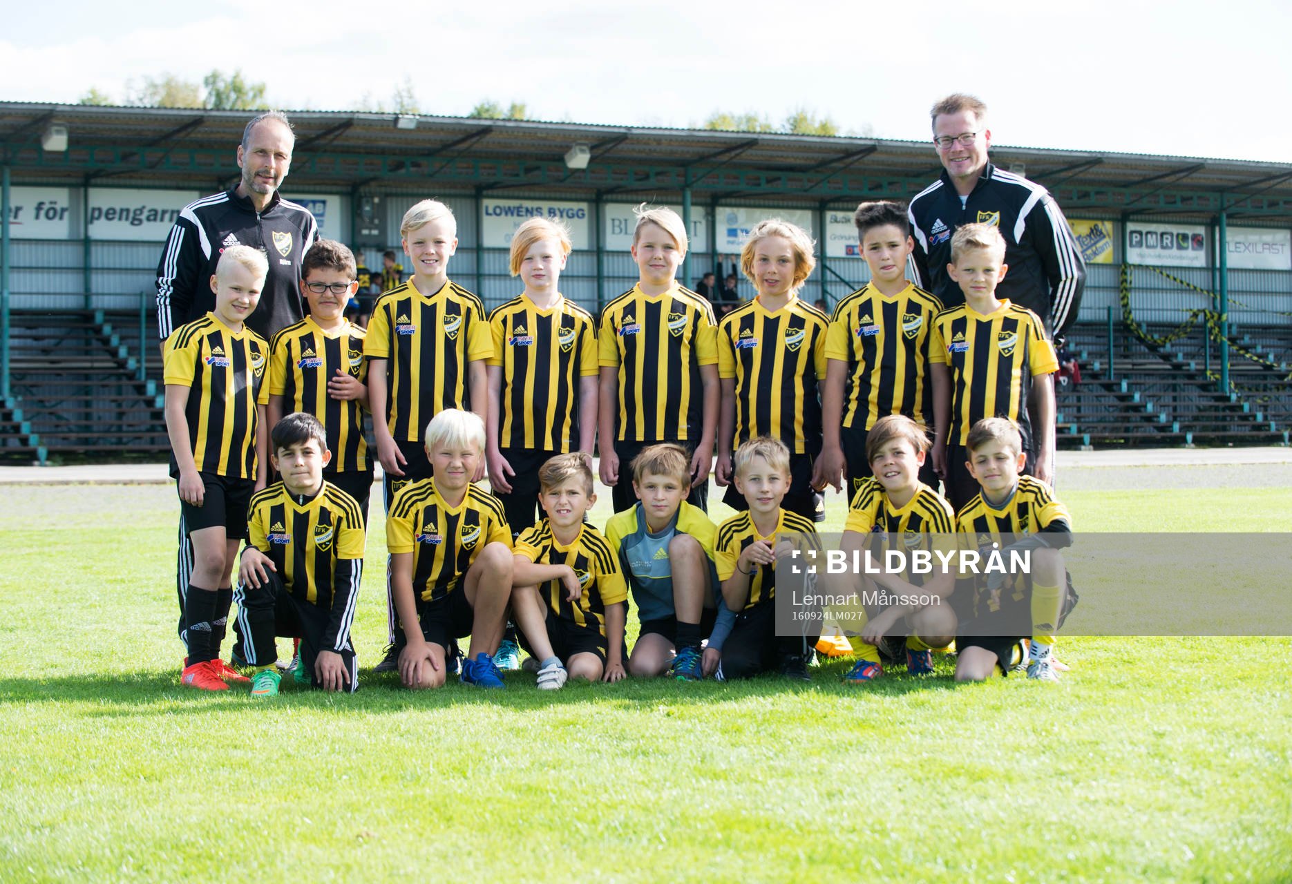 IFK Hässleholms pojkar födda 2007 i Hässleholm 24 september 2016. Främre raden från vänster: Miran Filiz, Arvid Persson, Elliot Hartorp, Ture Jönsson, Ludvig Åström, Einar Ipsen och Gentian Tahiri.