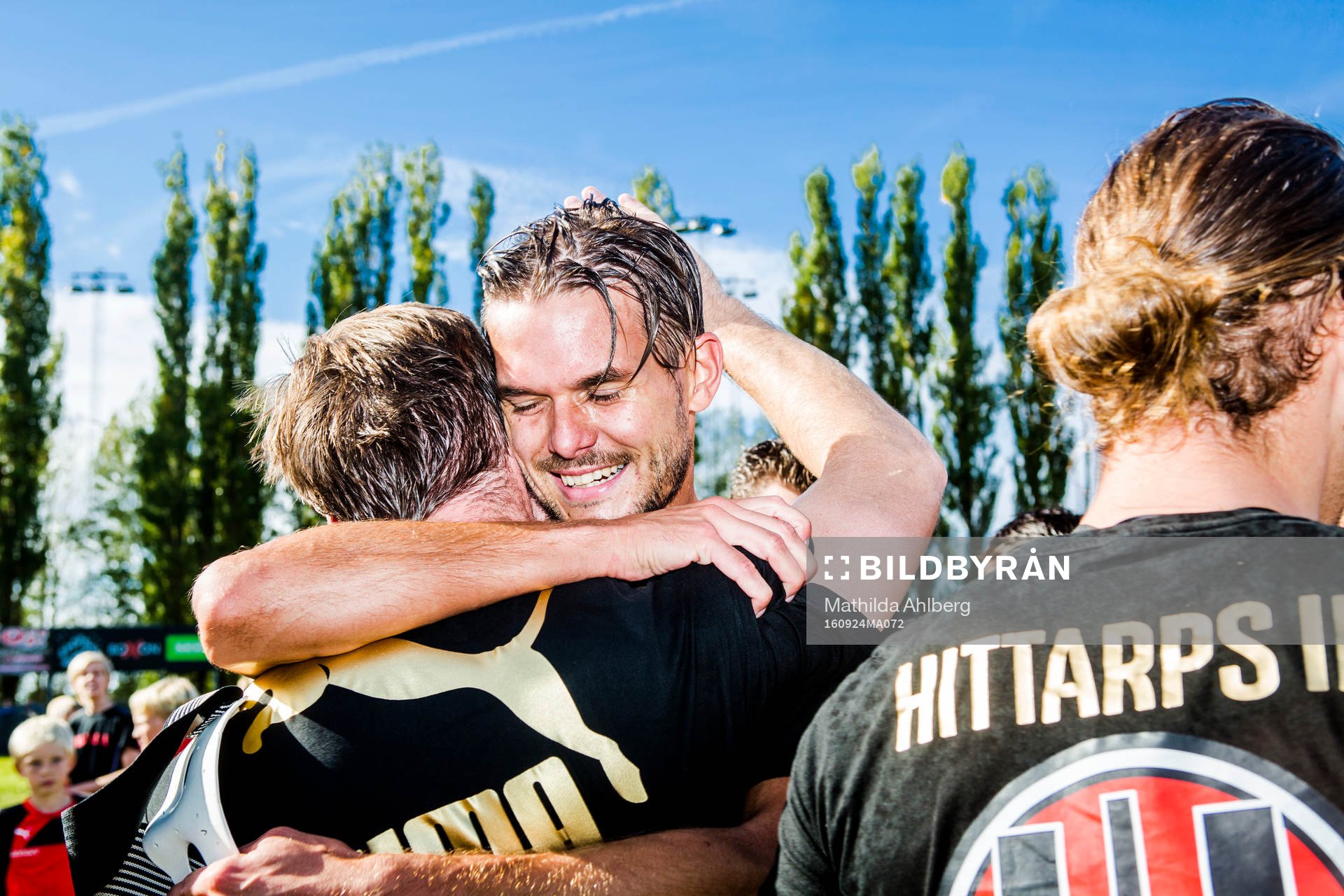 Hittarps Mattias Hallberg  jublar