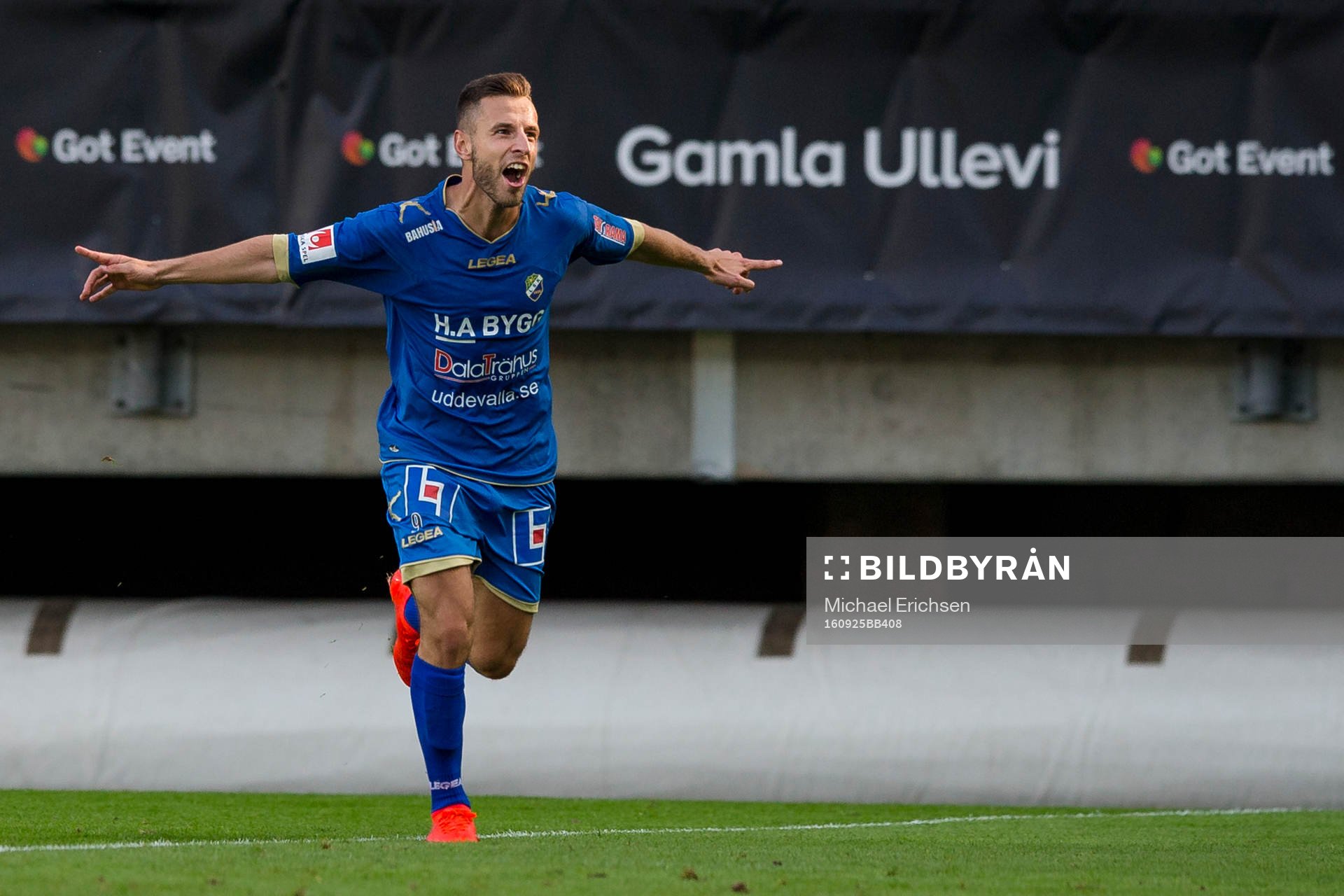 Ljungskiles Admir Bajrovic jublar efter 0-2 under fotbollsmatchen i Superettan mellan GAIS och Ljungskile den 25 september 2016 i Göteborg.
