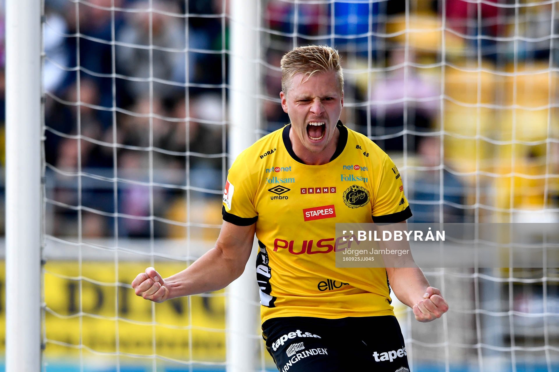 Elfsborgs Per Frick jublar efter 2-2 under fotbollsmatchen i Allsvenskan mellan Elfsborg och AIK den 25 september 2016 i BORÅS.