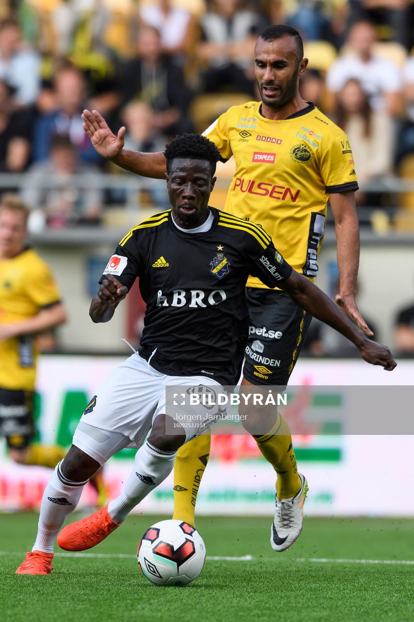 s Ebenezer Ofori och Elfsborgs Issam Jebali