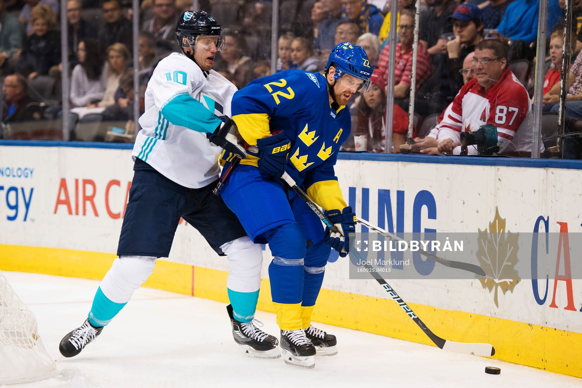 Europas Christian Ehrhoff och Sveriges Daniel Sedin