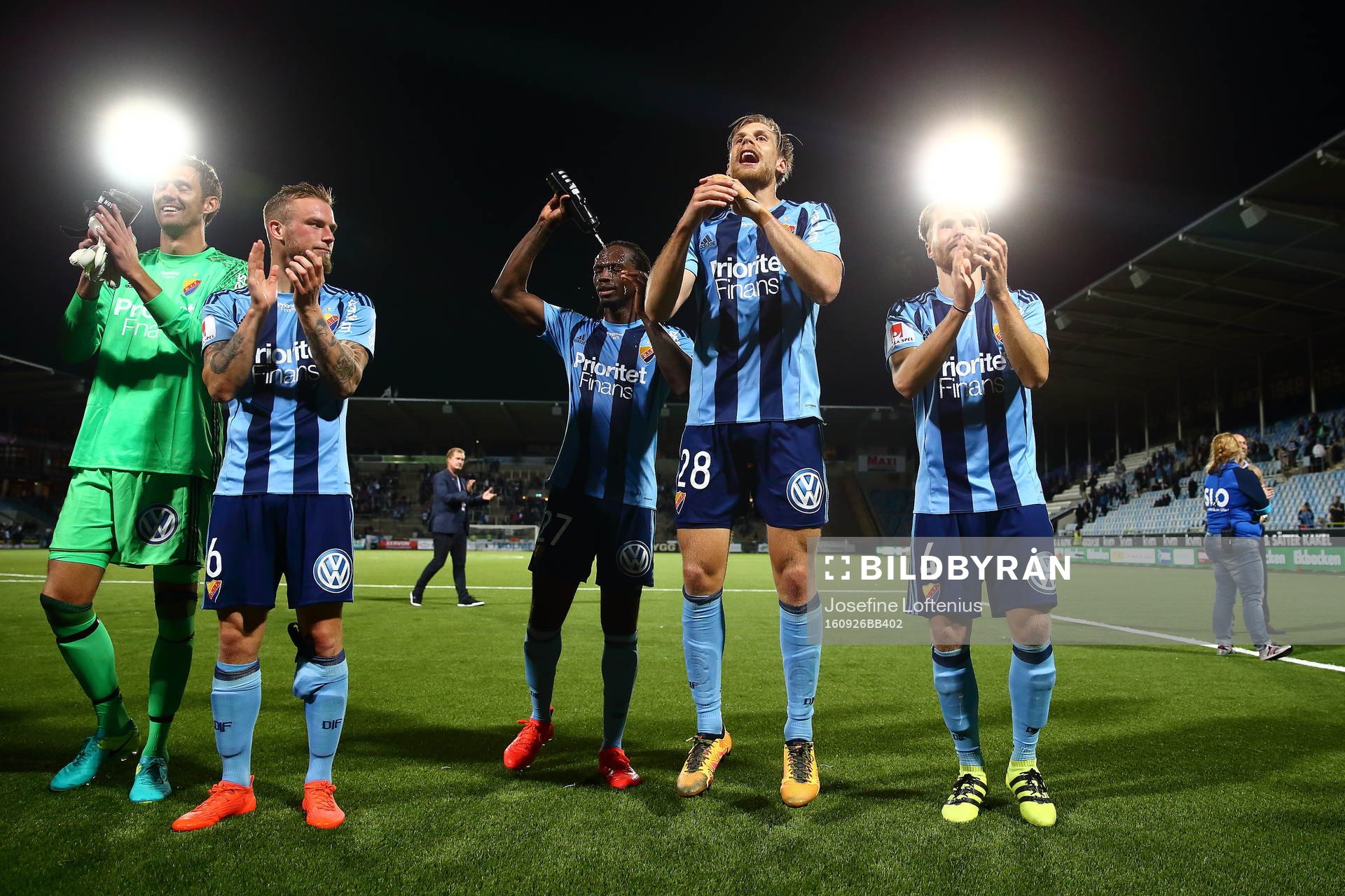 Djurgårdens målvakt Andreas Isaksson , Alexander