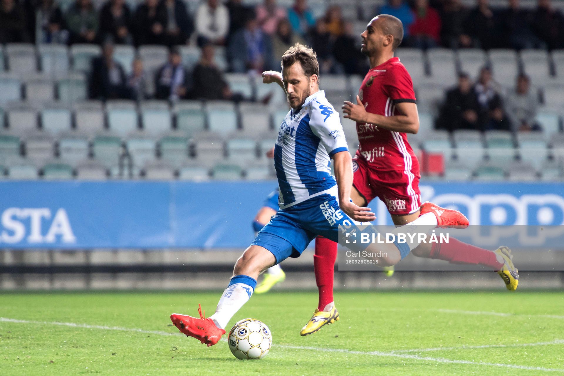 IFK Göteborgs Tobias Hysén laddar för skott