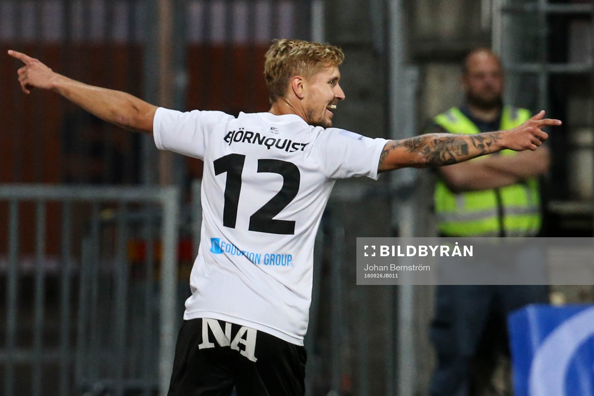 Örebros Daniel Björnqvist jublar