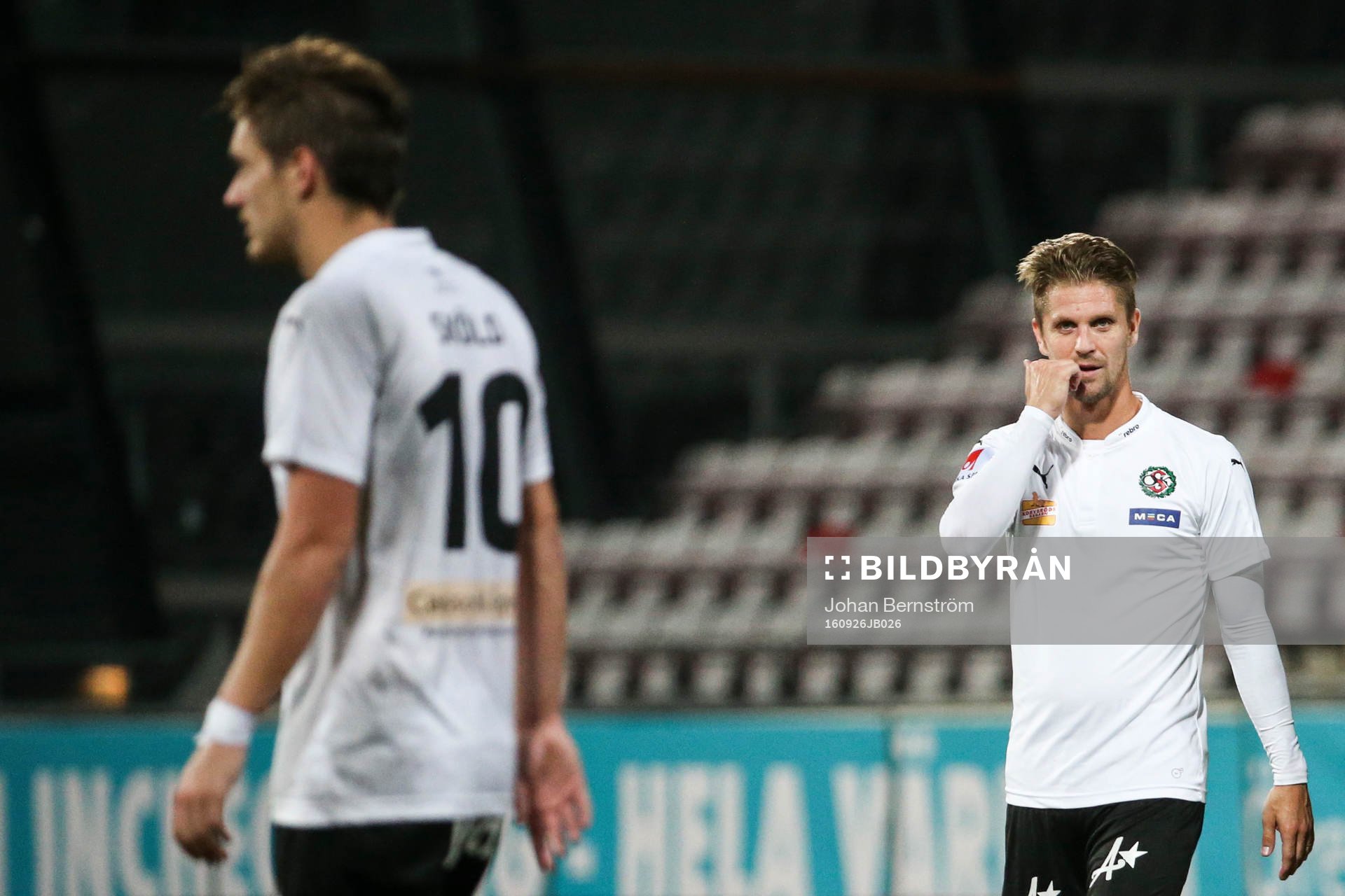 Örebros Daniel Björnqvist och Victor Sköld deppar