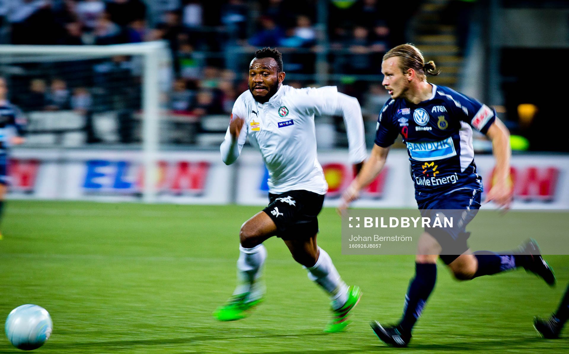 Örebros Michael Junior Omah och Gefles Jesper Florén