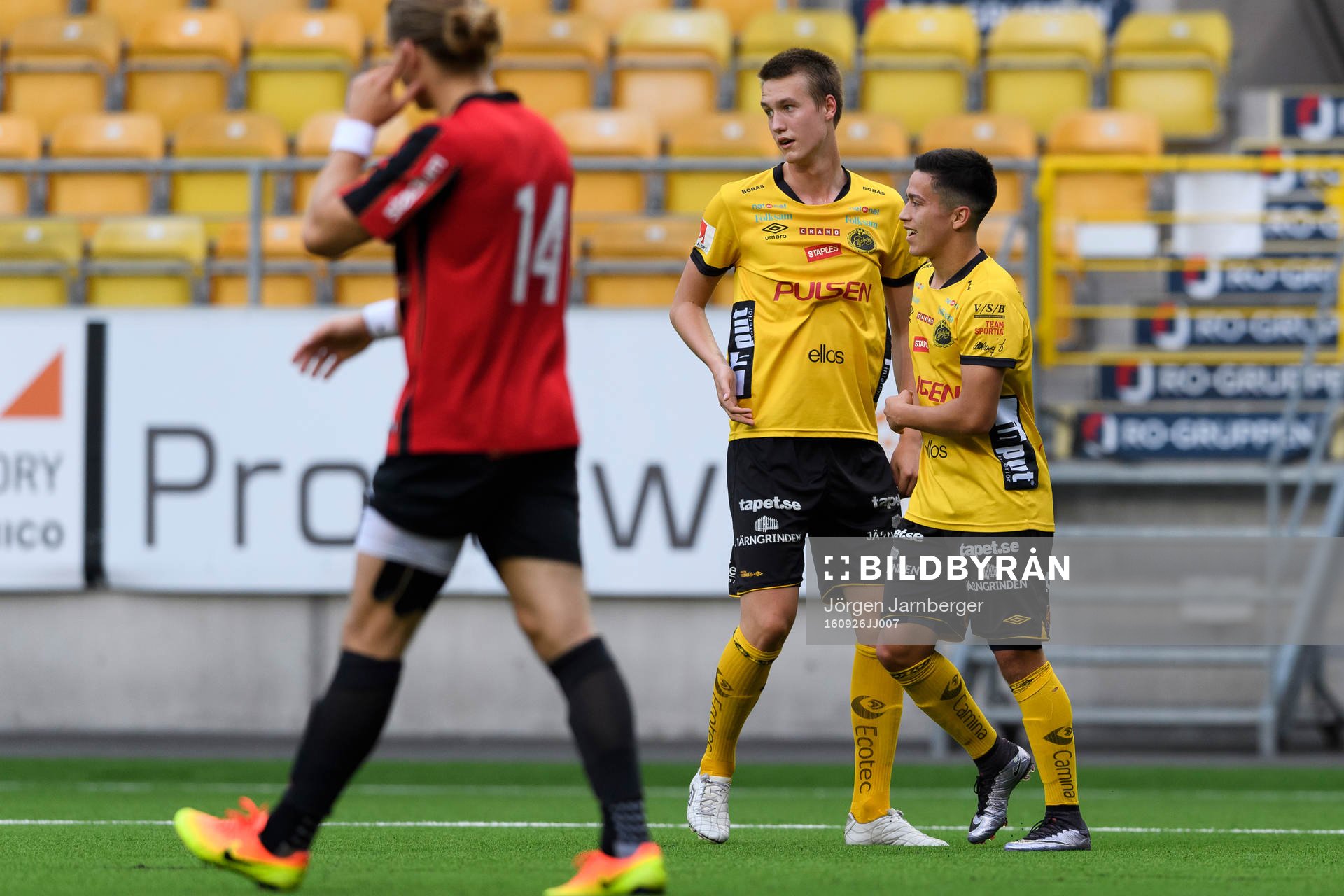 Elfsborgs Sebastian Loyola Nydén gör 1-0 och jublar med