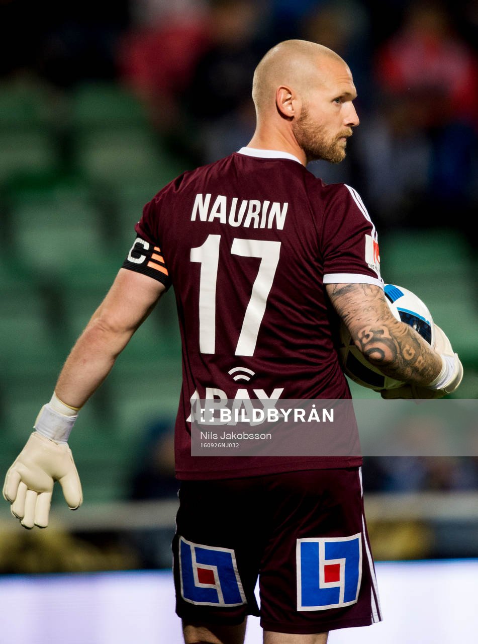 Sundsvalls målvakt Tommy Naurin under fotbollsmatchen i Allsvenskan mellan GIF Sundsvall och Häcken den 26 september 2016 i Sundsvall.