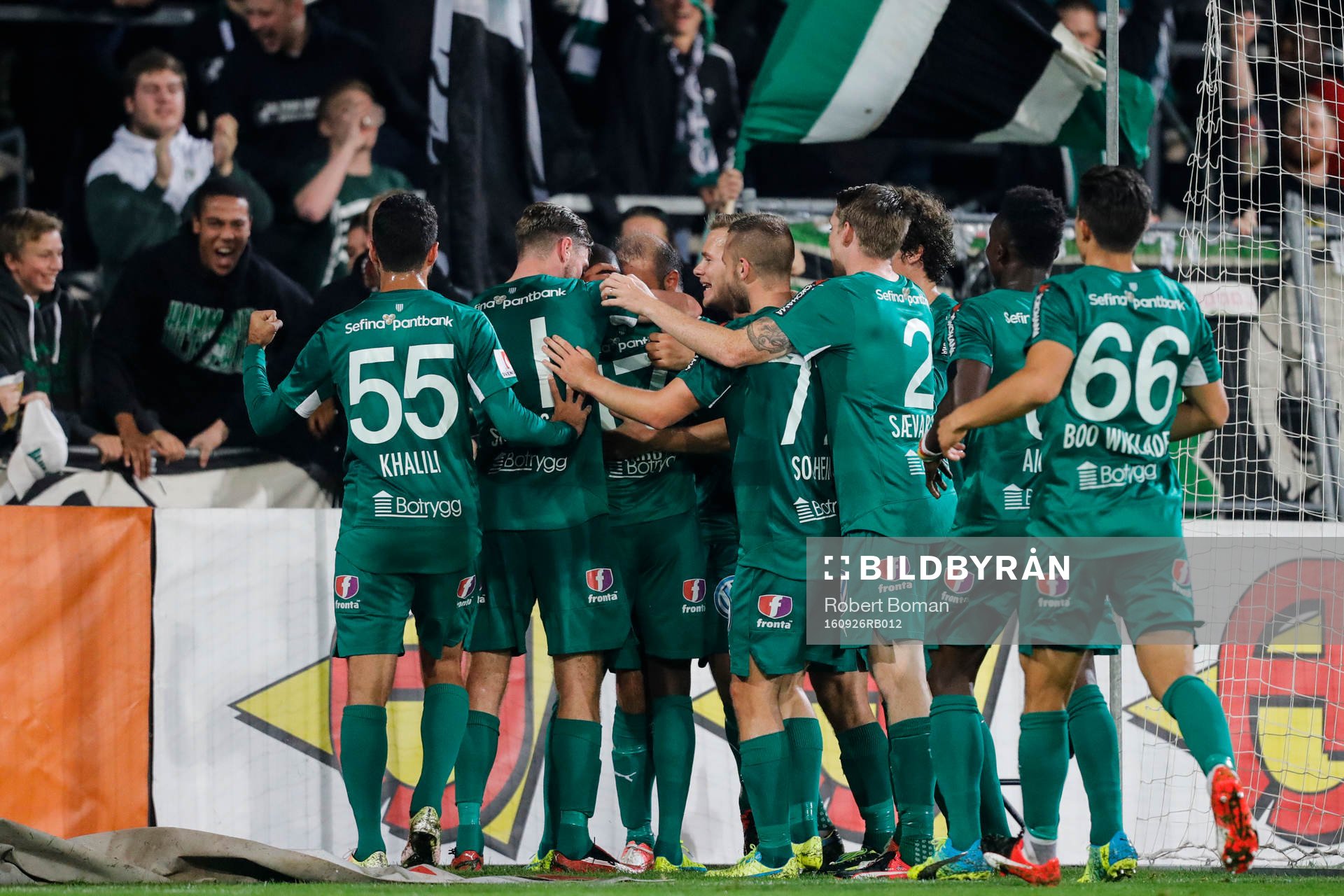 Hammarbys spelare jublar