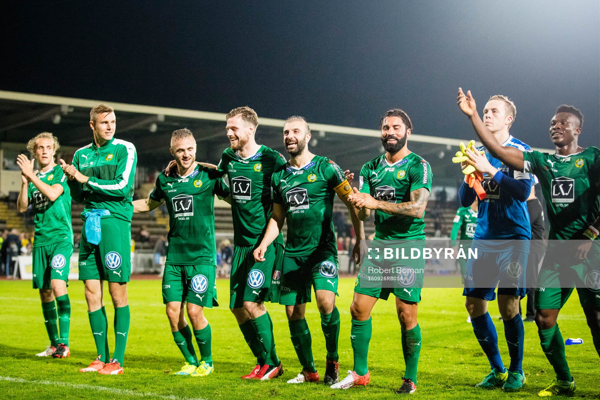 Hammarbys spelare jublar