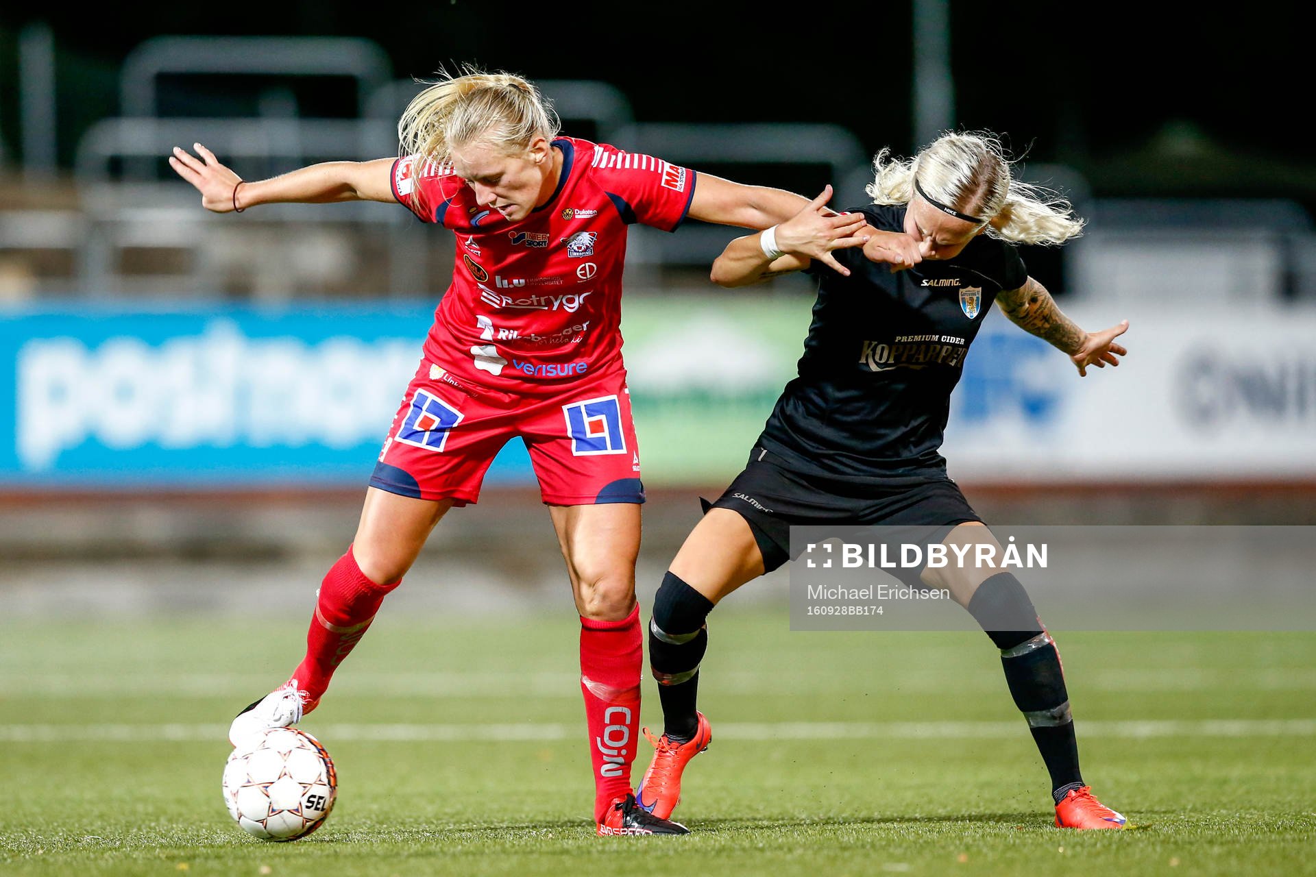 Linköpings Stina Blackstenius och Göteborgs Filippa