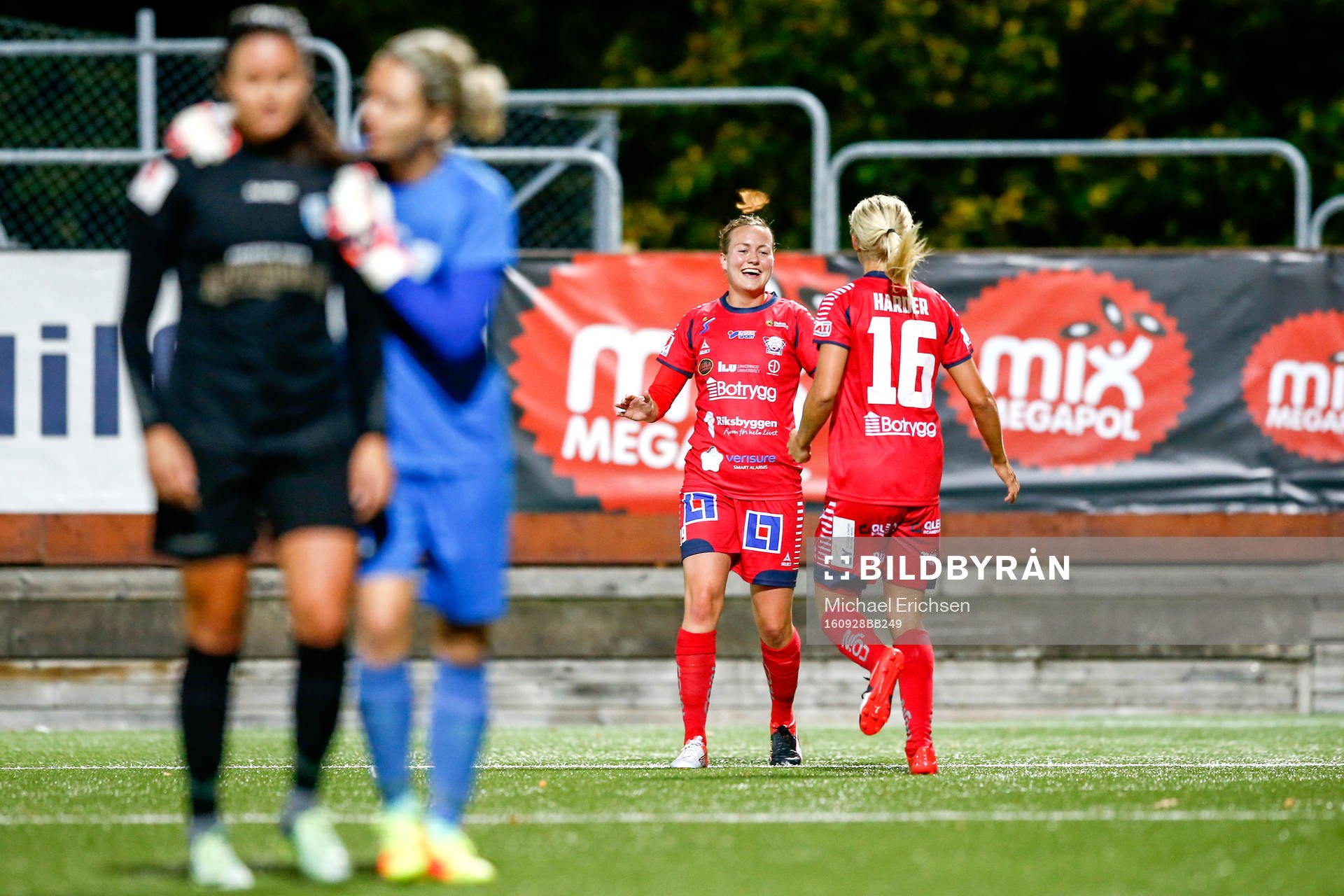 Linköpings Stina Blackstenius och Pernille Mosegaard