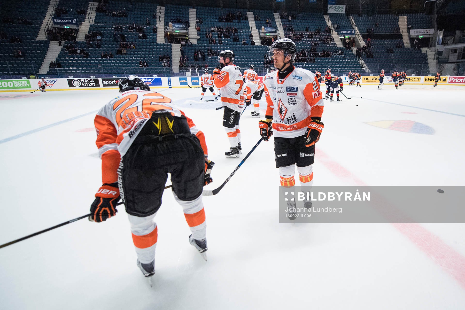 Karlskronas Alexander Bergström och Robin Gartner värmer