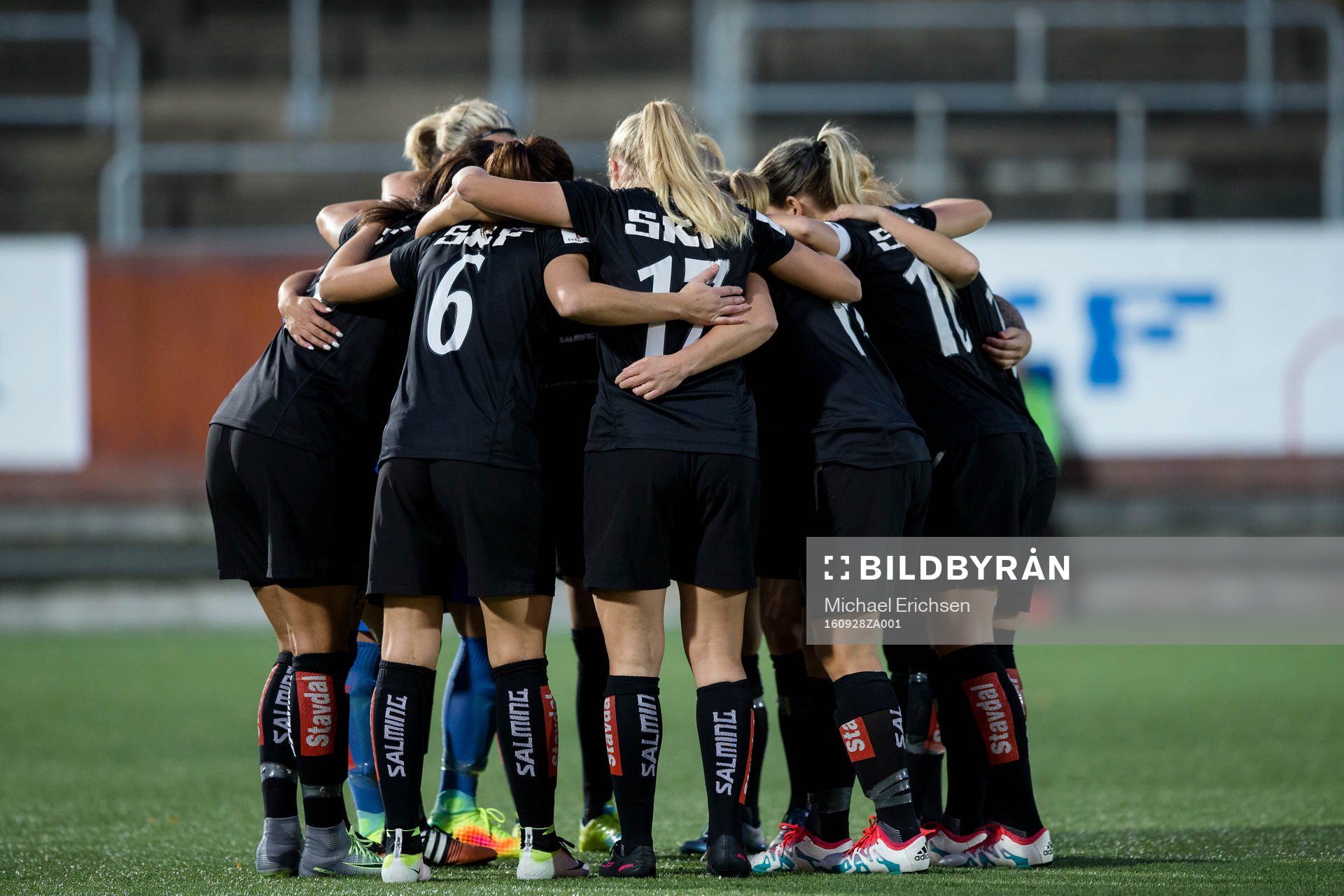 Göteborg samlade innan fotbollsmatchen i Damallsvenskan