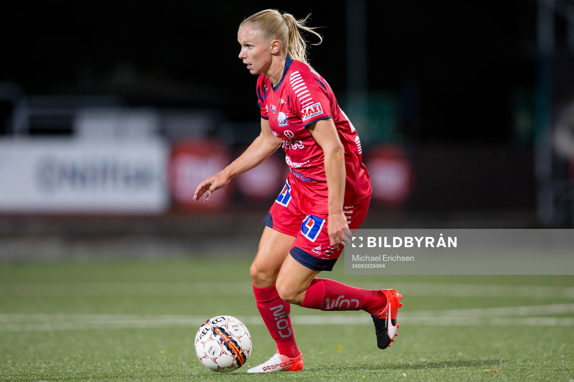 Linköpings Jonna Andersson under fotbollsmatchen i Damallsvenskan mellan Kopparbergs/Göteborg och Linköping den 28 september 2016 i Göteborg.