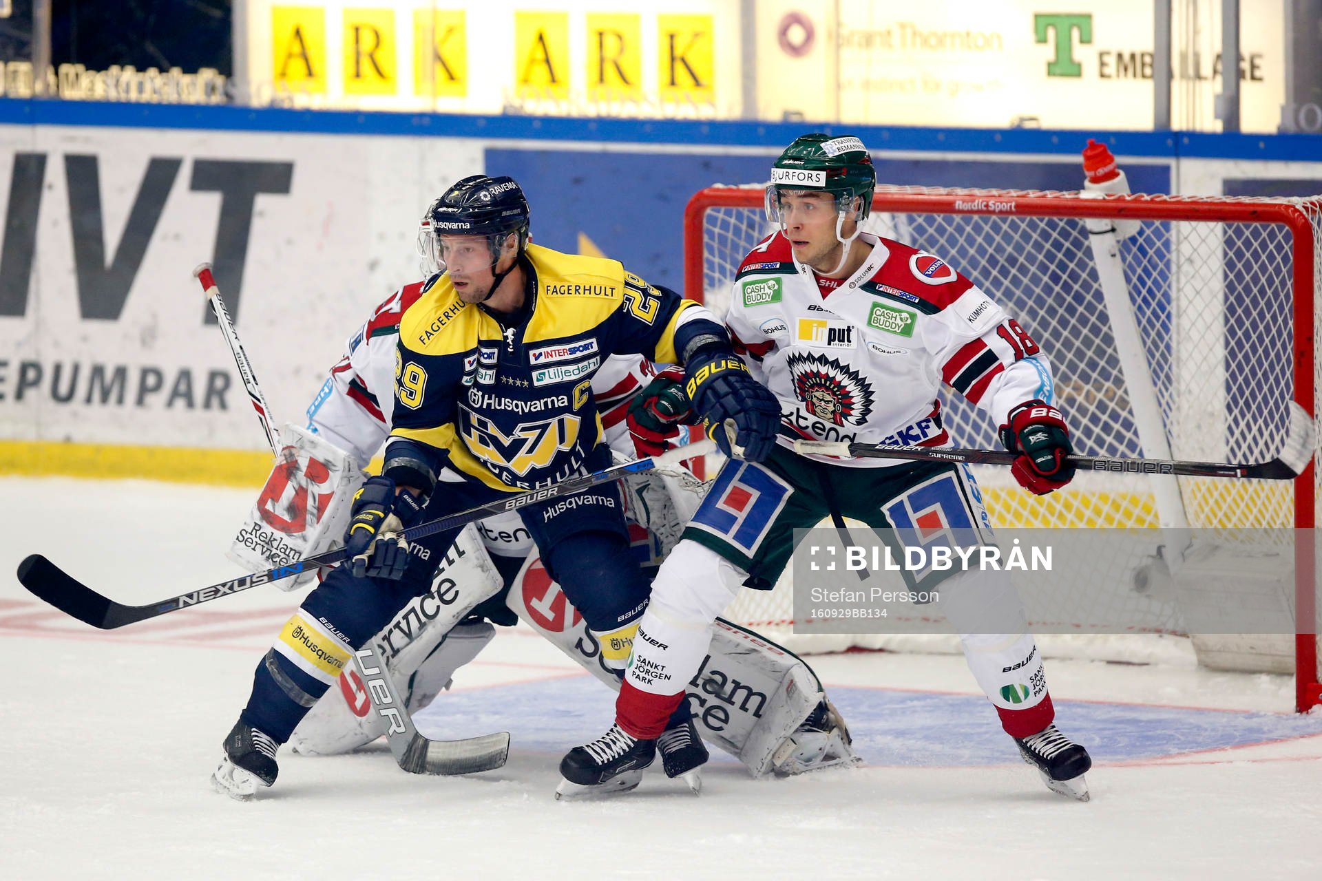 s Chris Abbott och Frölundas Mattias Nörstebö