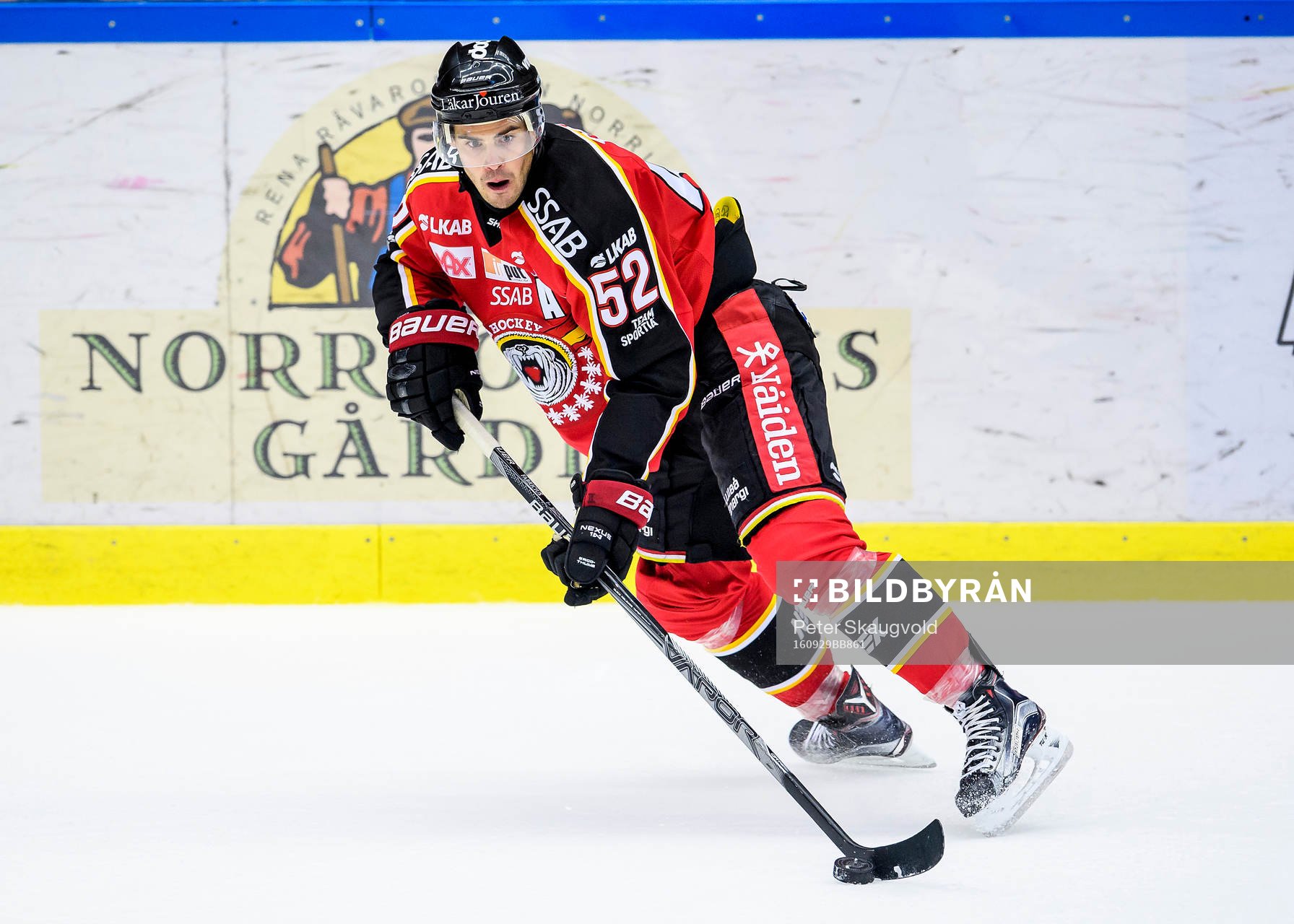 Luleås Karl Fabricius med pucken