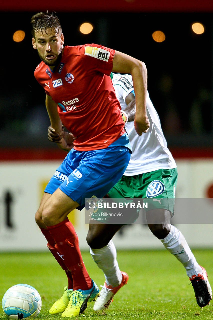 Helsingborgs Mikael Dahlberg och Hammarbys Joseph Aidoo
