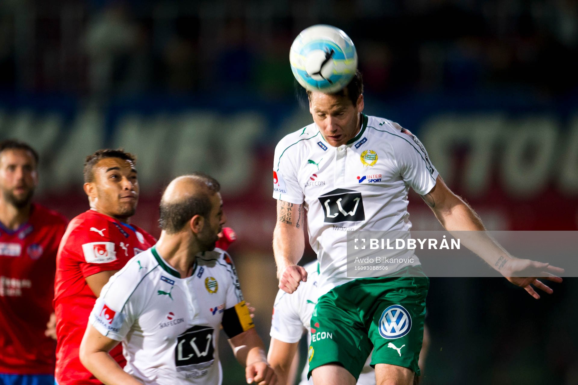 Hammarbys Johan Persson nickar undan