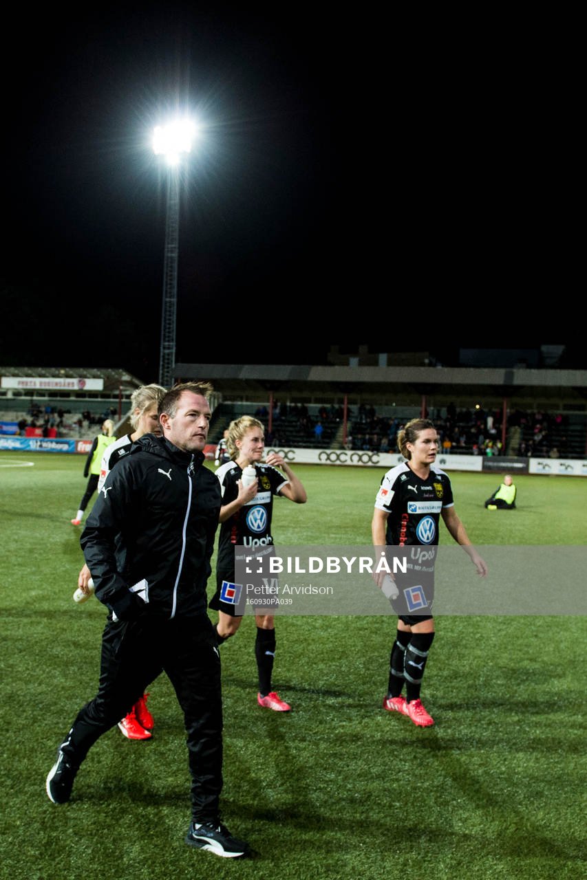 Umeås tränare Daniel Doverlind, Lina Hurtig, Hanna