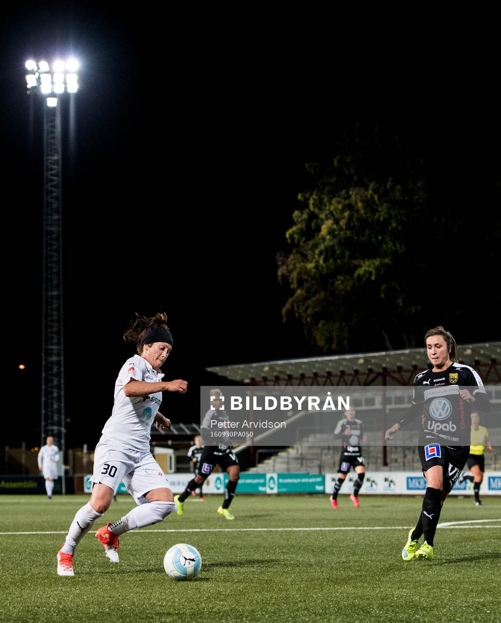 Rosengårds Ella Masar och Umeås Fanny Hjelm Rönnlund