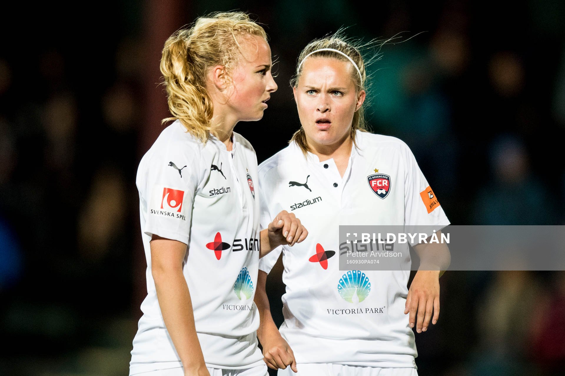 Rosengårds Ebba Wieder och Iina Salmi