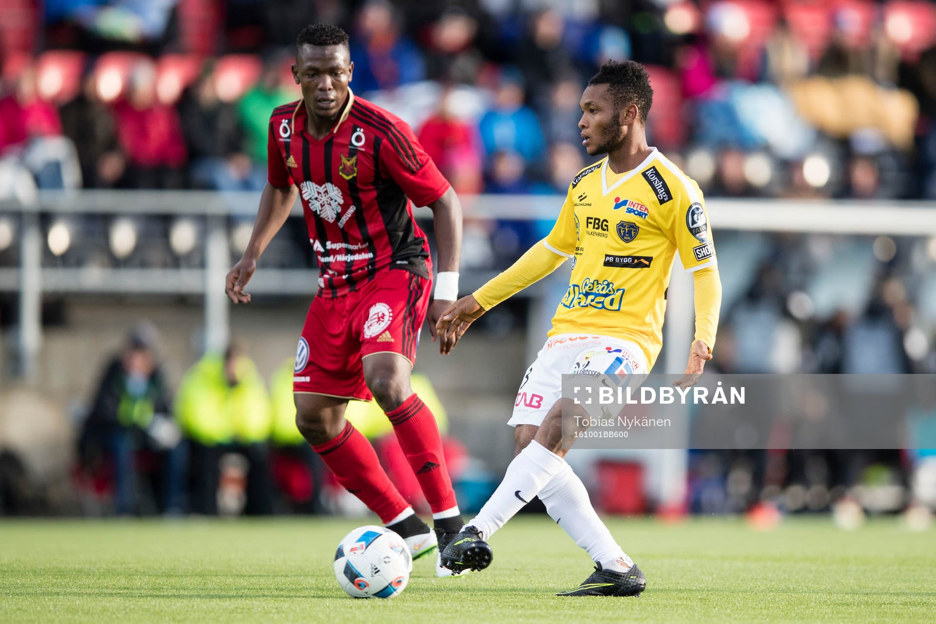 Östersunds Alhaji Gero mot Falkenbergs Enock Kwakwa